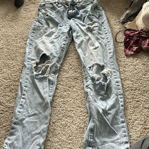 26 waist mom jean pacson!